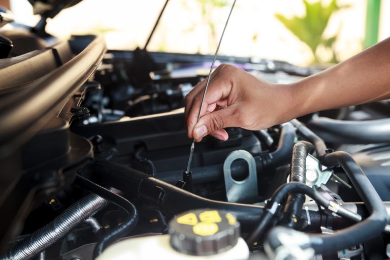 checking car engine oil